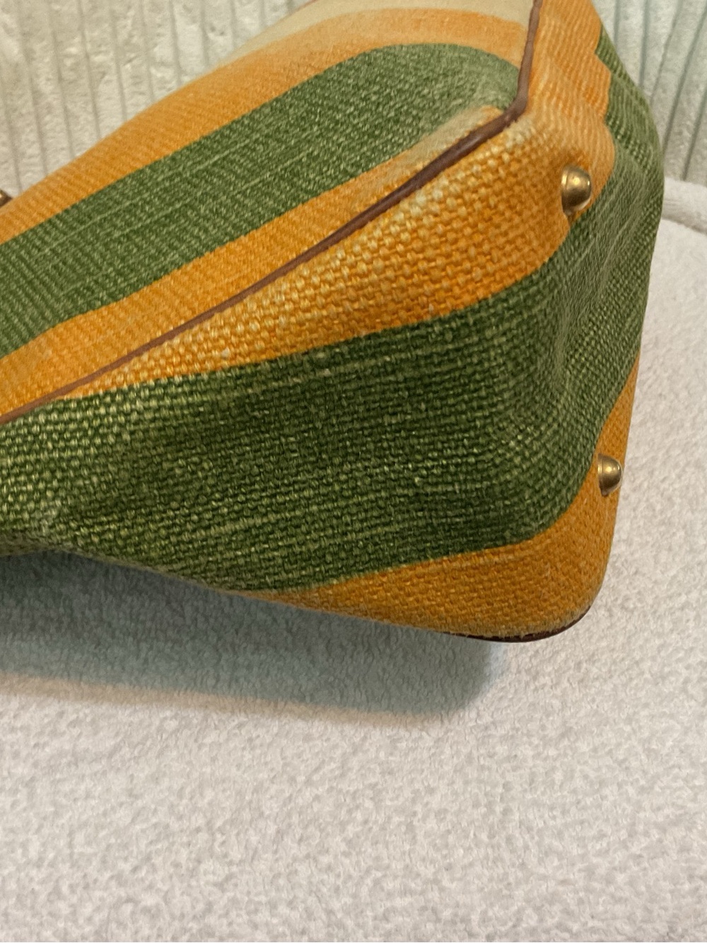 Gucci Bags - Picture 10 of 15
